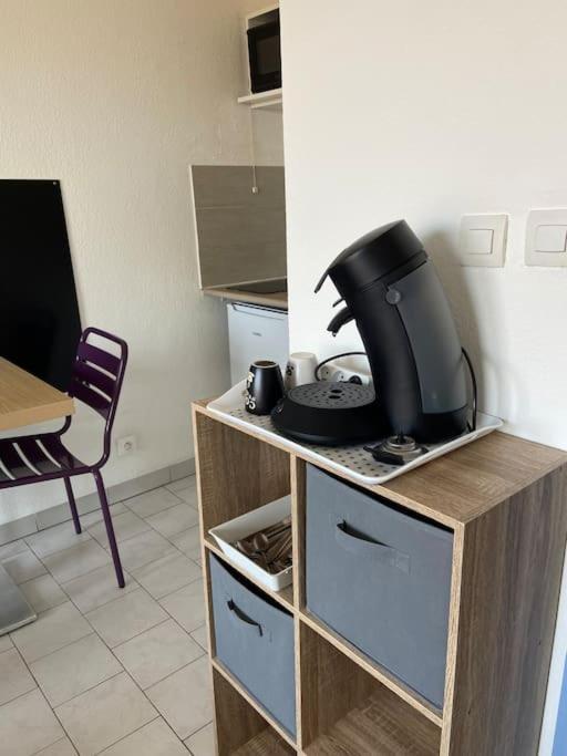 Studio Clim Parking Dhuoda Nîmes Esterno foto